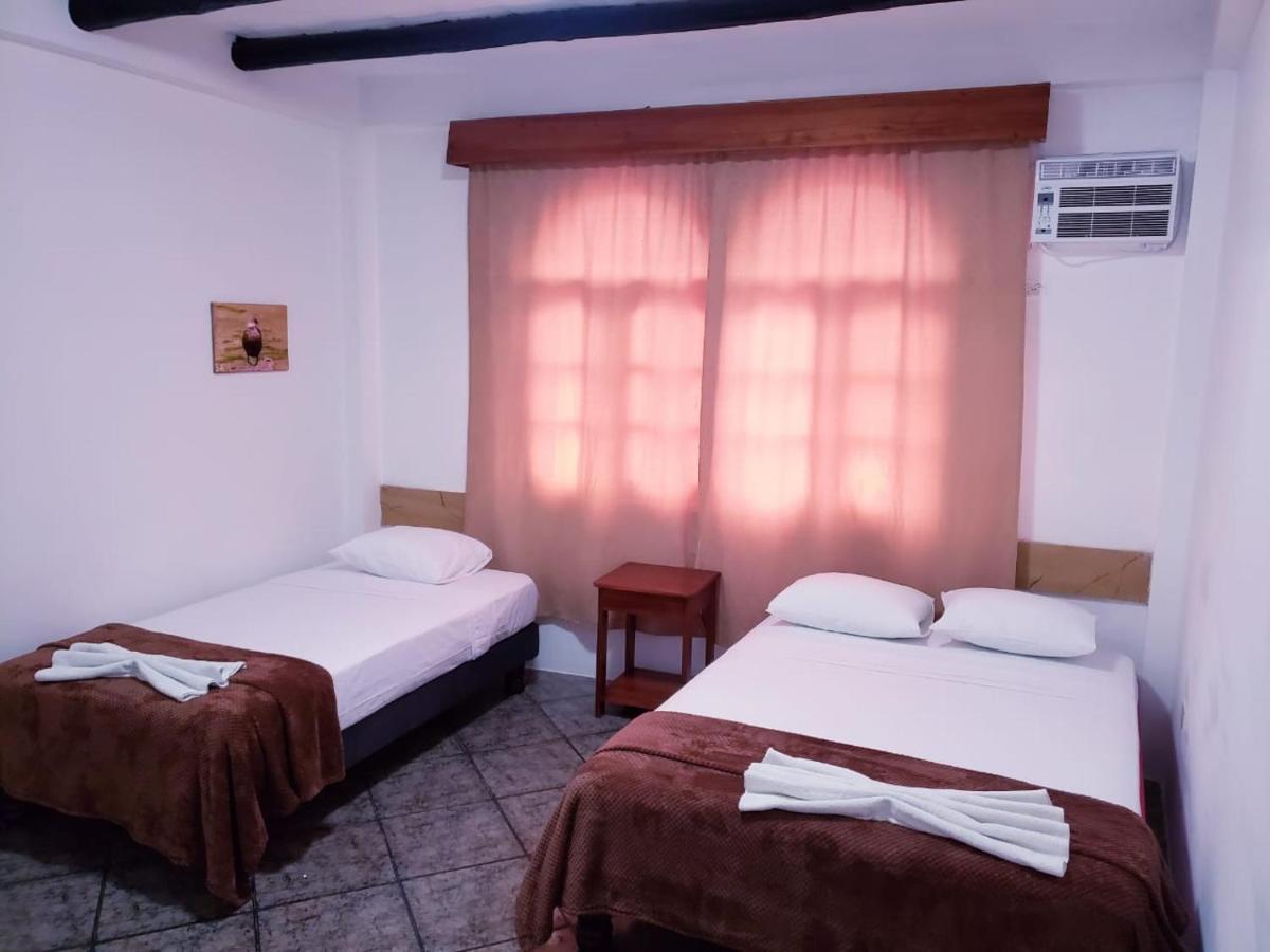 Hotel Crossman Puerto Ayora  Luaran gambar