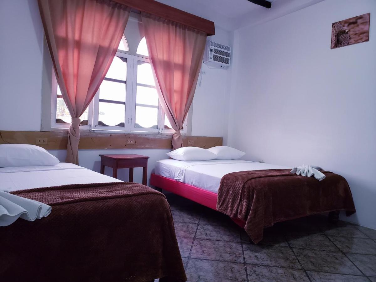 Hotel Crossman Puerto Ayora  Luaran gambar