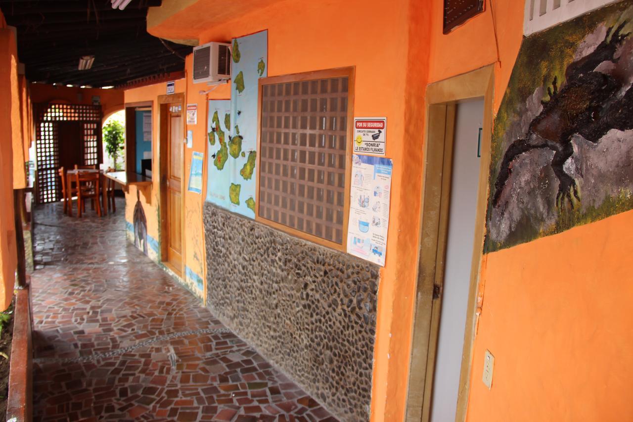 Hotel Crossman Puerto Ayora  Luaran gambar