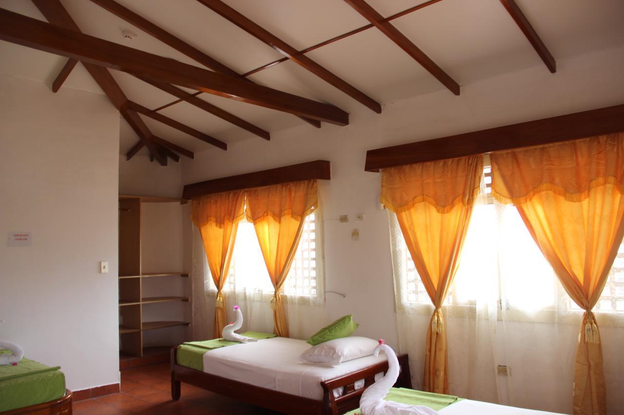 Hotel Crossman Puerto Ayora  Luaran gambar
